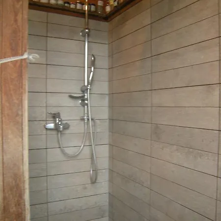 La Maison Sur La Colline Bed & Breakfast *