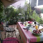 Alojamento de Acomodação e Pequeno-almoço La Maison Sur La Colline 3*