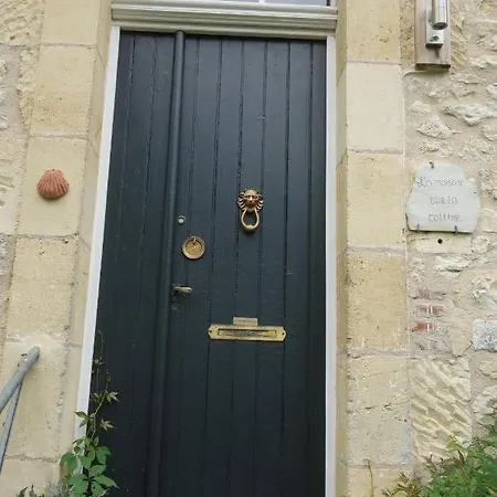 La Maison Sur La Colline ベッド・アンド・ブレックファスト 3*