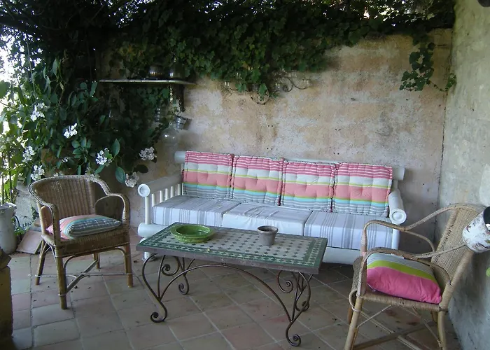 住宿加早餐酒店 La Maison Sur La Colline 莫鲁