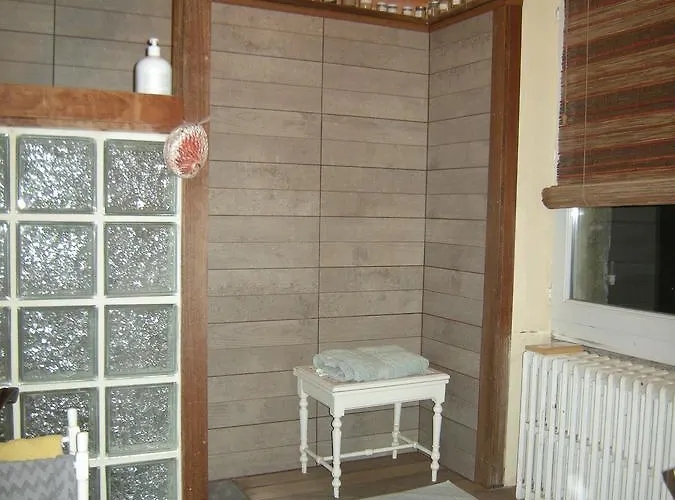 住宿加早餐酒店 La Maison Sur La Colline 莫鲁